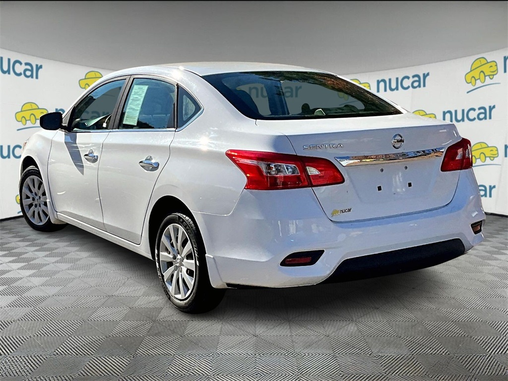 2017 Nissan Sentra S - Photo 4