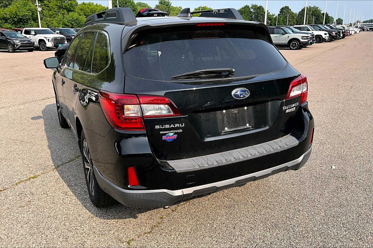 2016 Subaru Outback 2.5i Limited - Photo 7