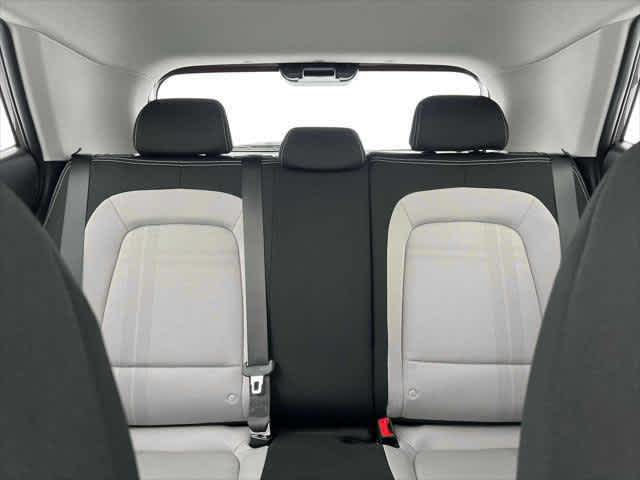 2025 Hyundai Venue SEL - Photo 26