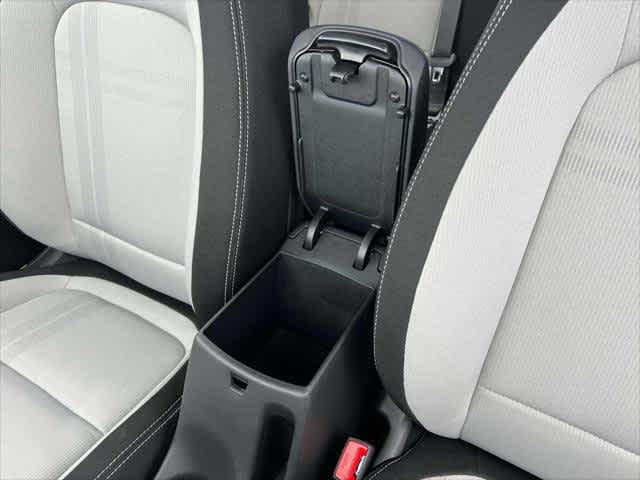 2025 Hyundai Venue SEL - Photo 28