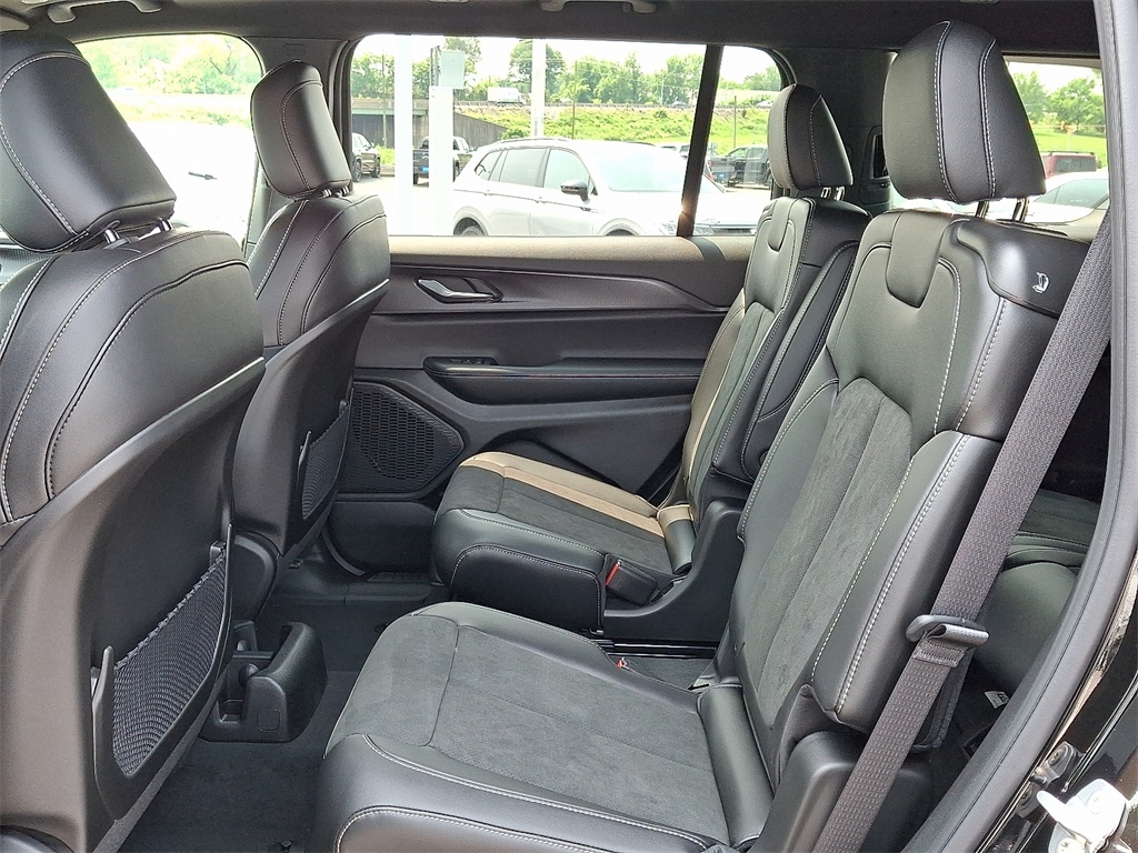 2025 Jeep Grand Cherokee L Altitude X - Photo 6