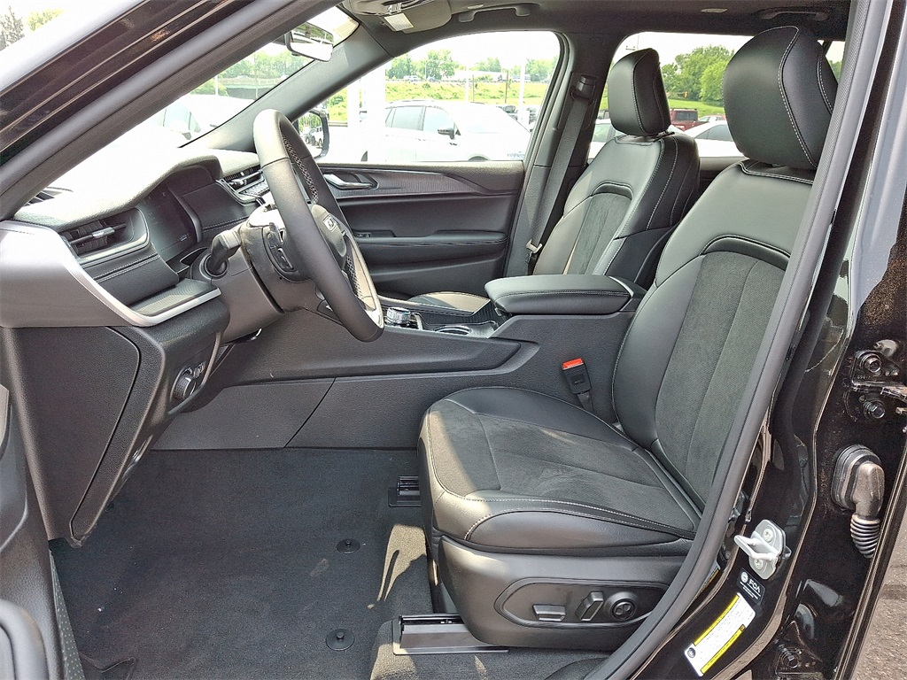 2025 Jeep Grand Cherokee L Altitude X - Photo 9