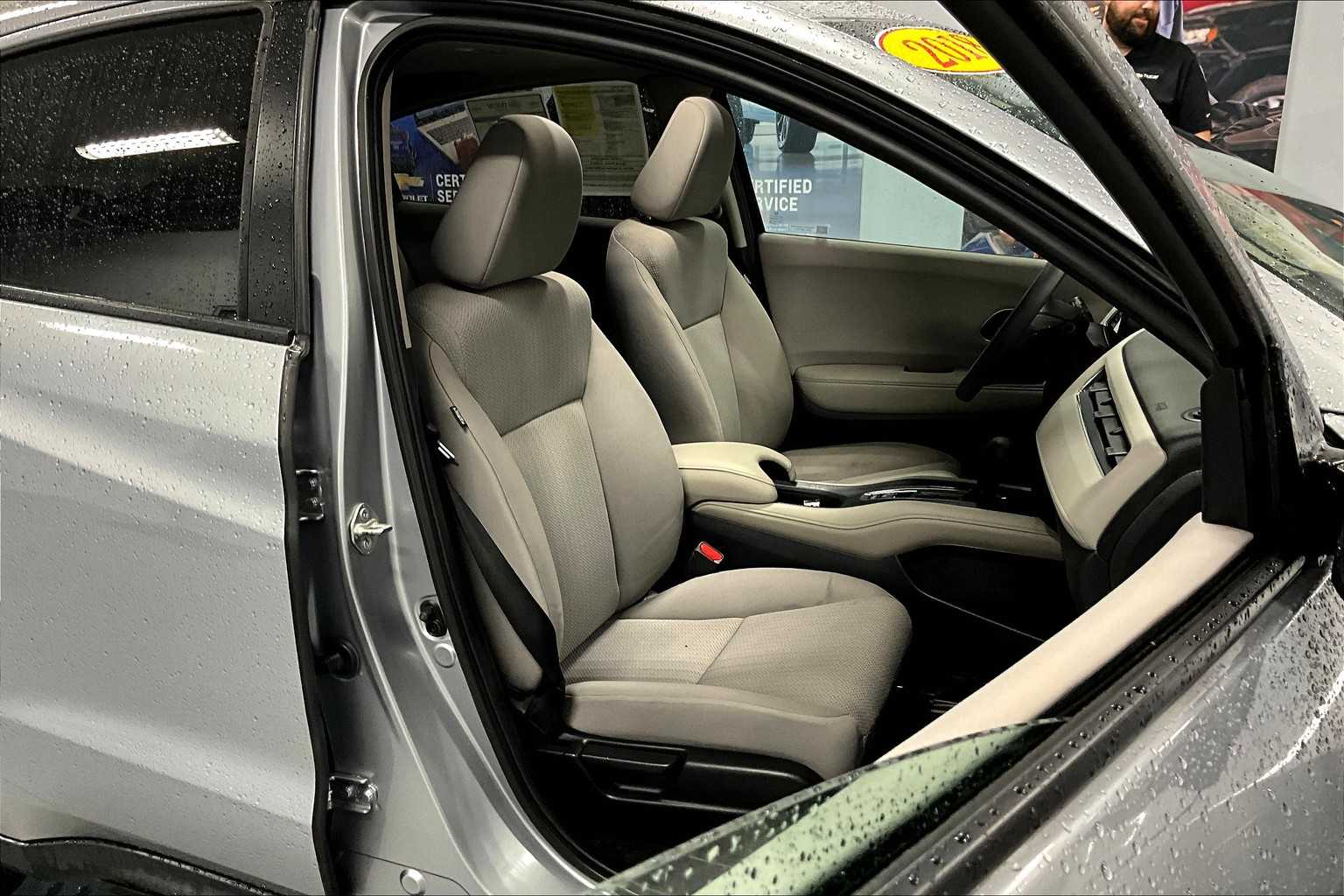 2018 Honda HR-V EX - Photo 11