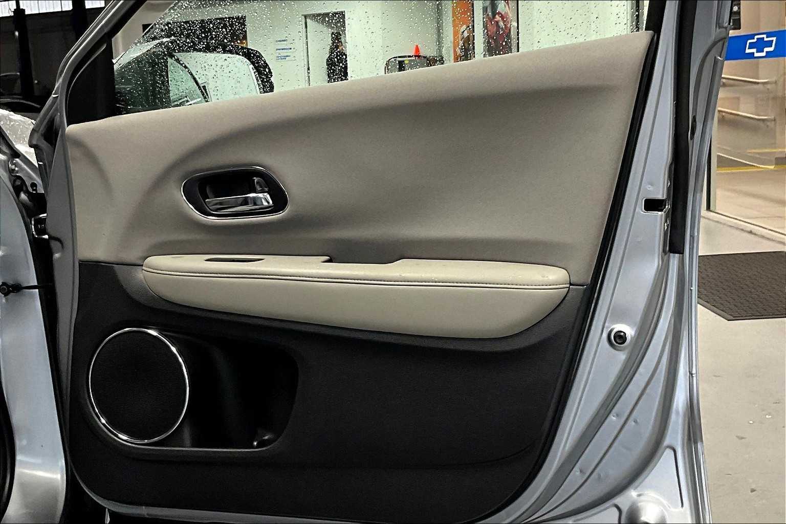 2018 Honda HR-V EX - Photo 12