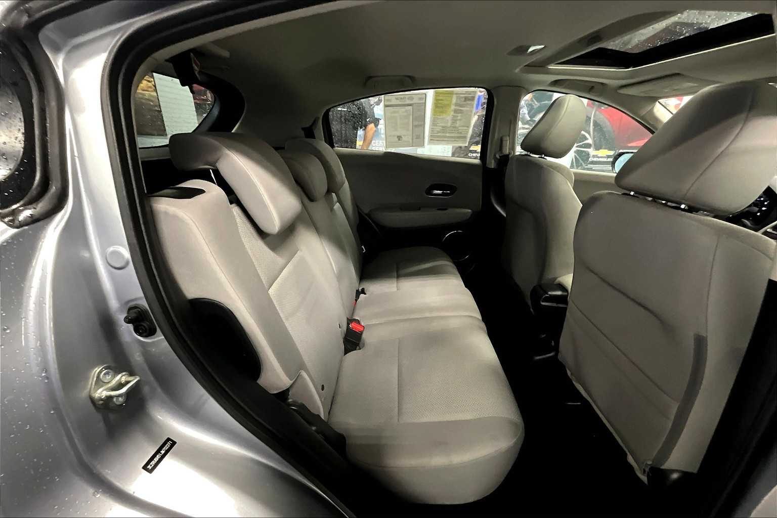 2018 Honda HR-V EX - Photo 16
