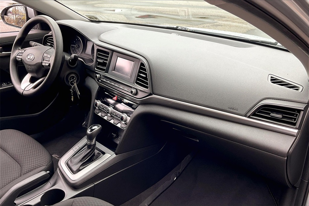 2020 Hyundai Elantra SE - Photo 13
