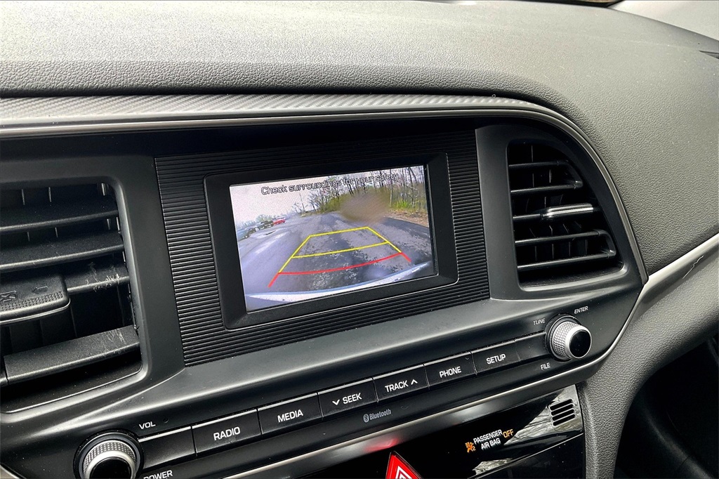 2020 Hyundai Elantra SE - Photo 15