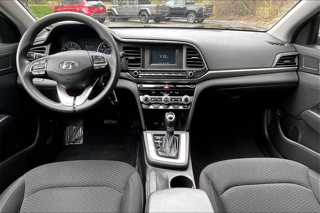 2020 Hyundai Elantra SE - Photo 20