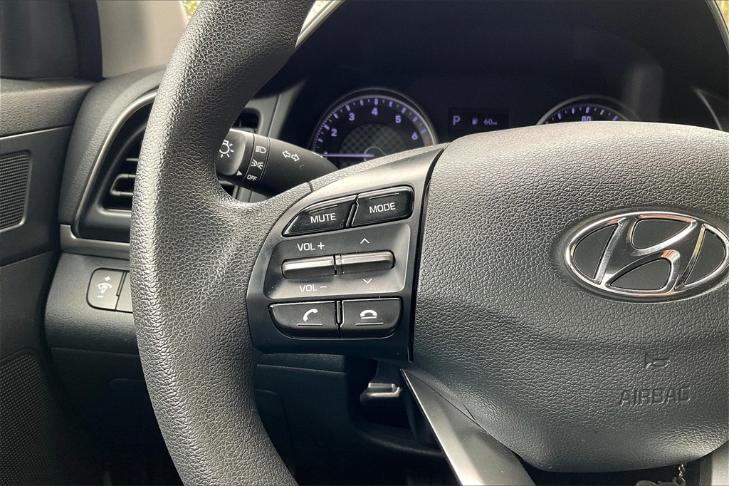2020 Hyundai Elantra SE - Photo 22