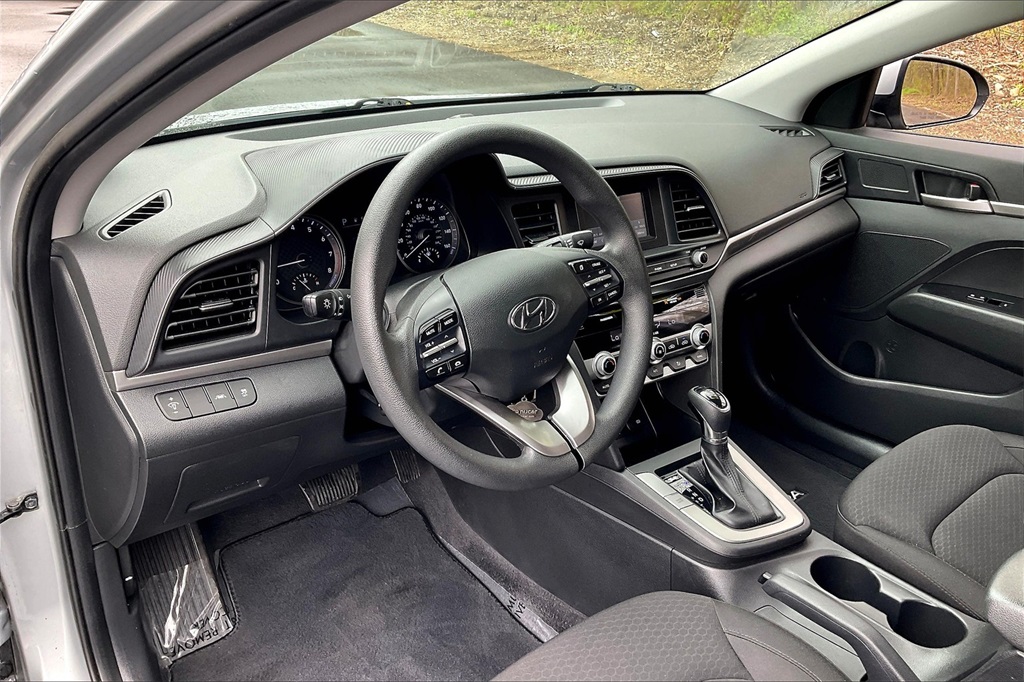 2020 Hyundai Elantra SE - Photo 8