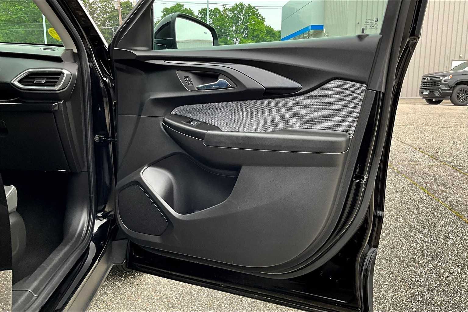 2022 Chevrolet TrailBlazer LT - Photo 12