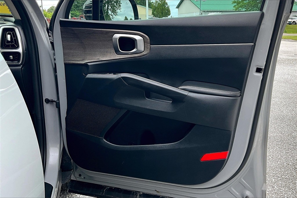 2022 Kia Sorento X-Line EX - Photo 12