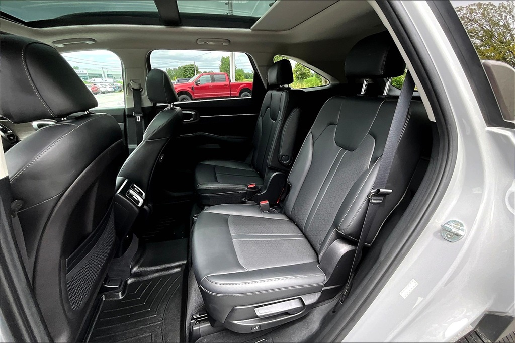 2022 Kia Sorento X-Line EX - Photo 15