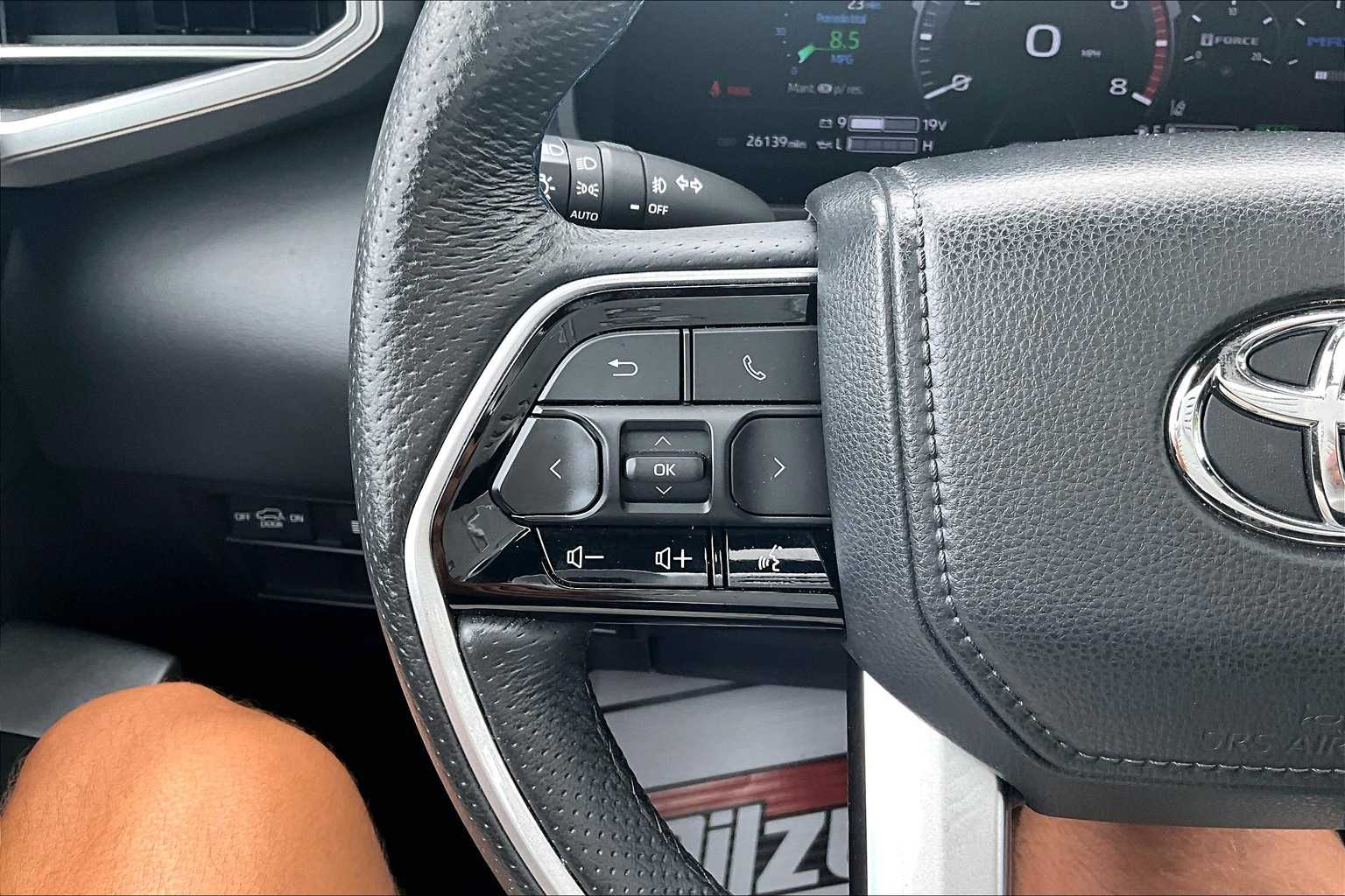 2023 Toyota Sequoia Platinum - Photo 23