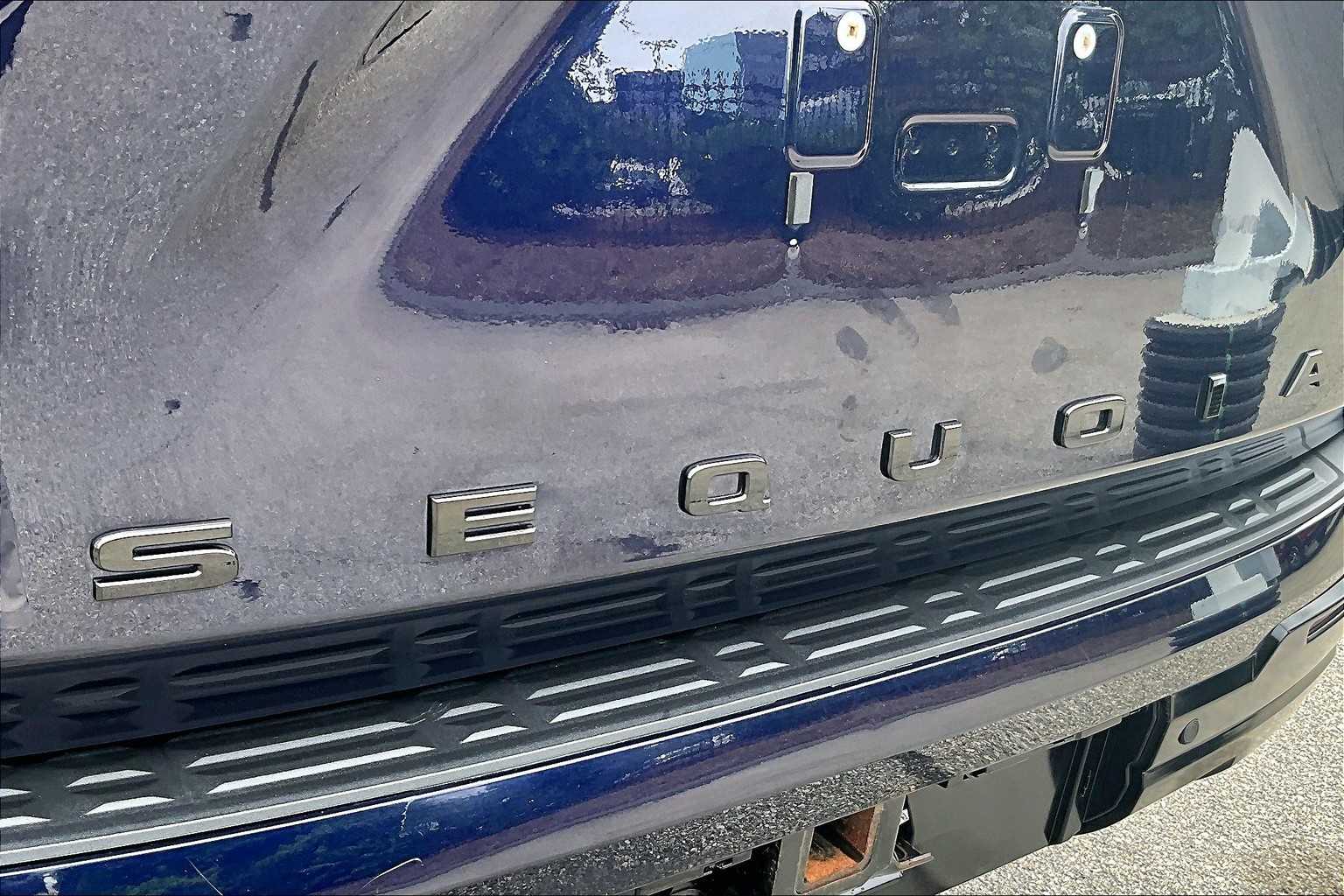 2023 Toyota Sequoia Platinum - Photo 27