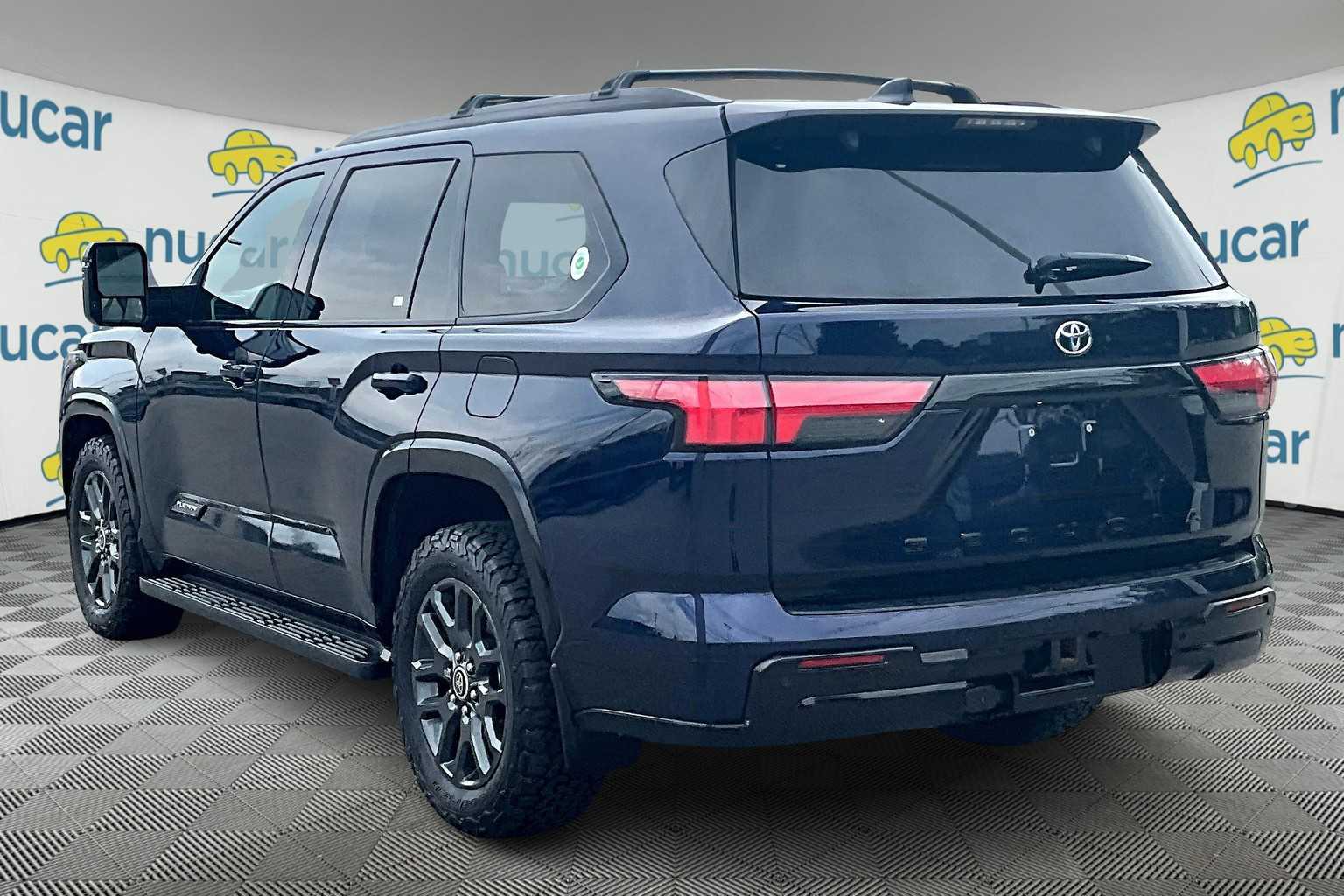2023 Toyota Sequoia Platinum - Photo 4