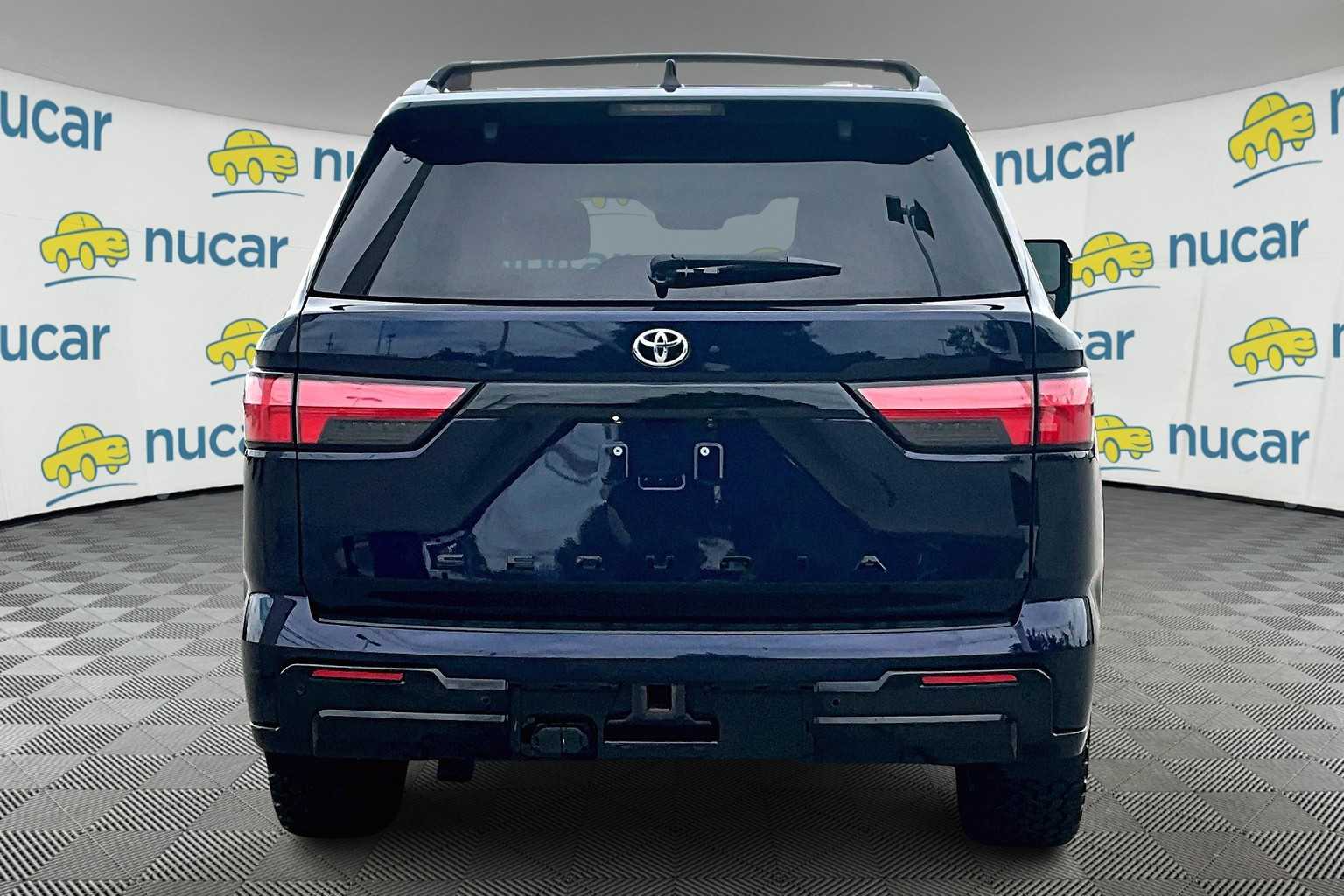 2023 Toyota Sequoia Platinum - Photo 5