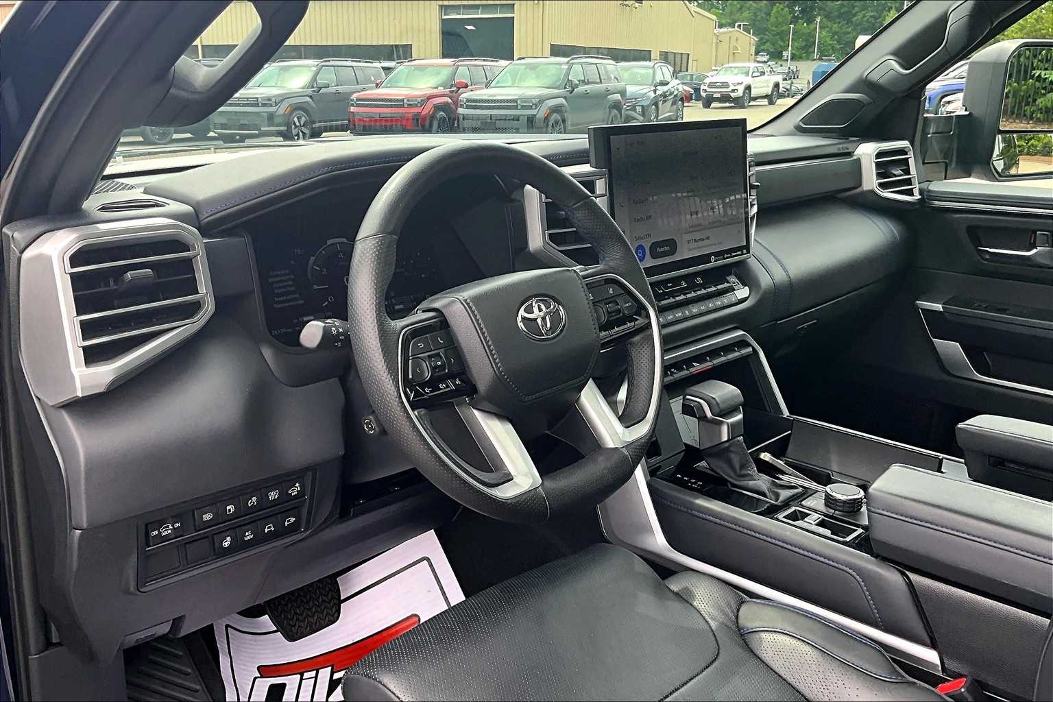 2023 Toyota Sequoia Platinum - Photo 8