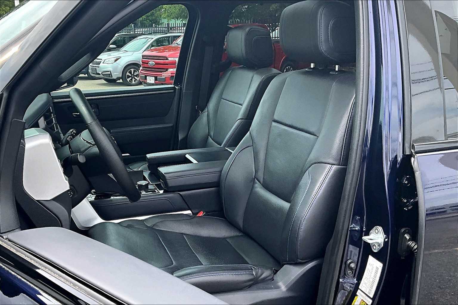 2023 Toyota Sequoia Platinum - Photo 10