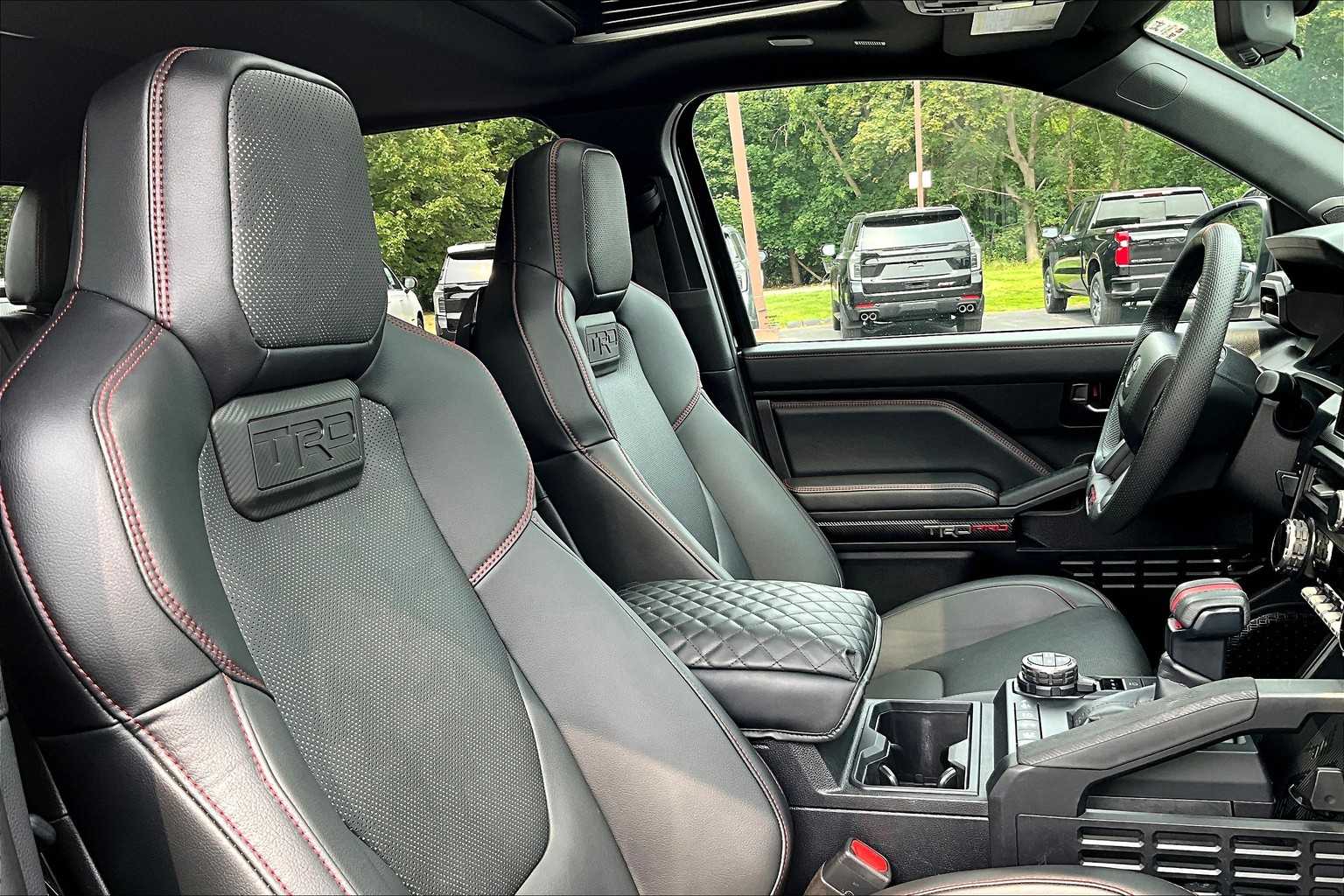 2024 Toyota Tacoma TRD Pro Hybrid - Photo 11