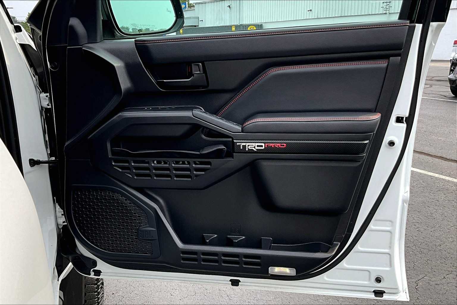 2024 Toyota Tacoma TRD Pro Hybrid - Photo 12