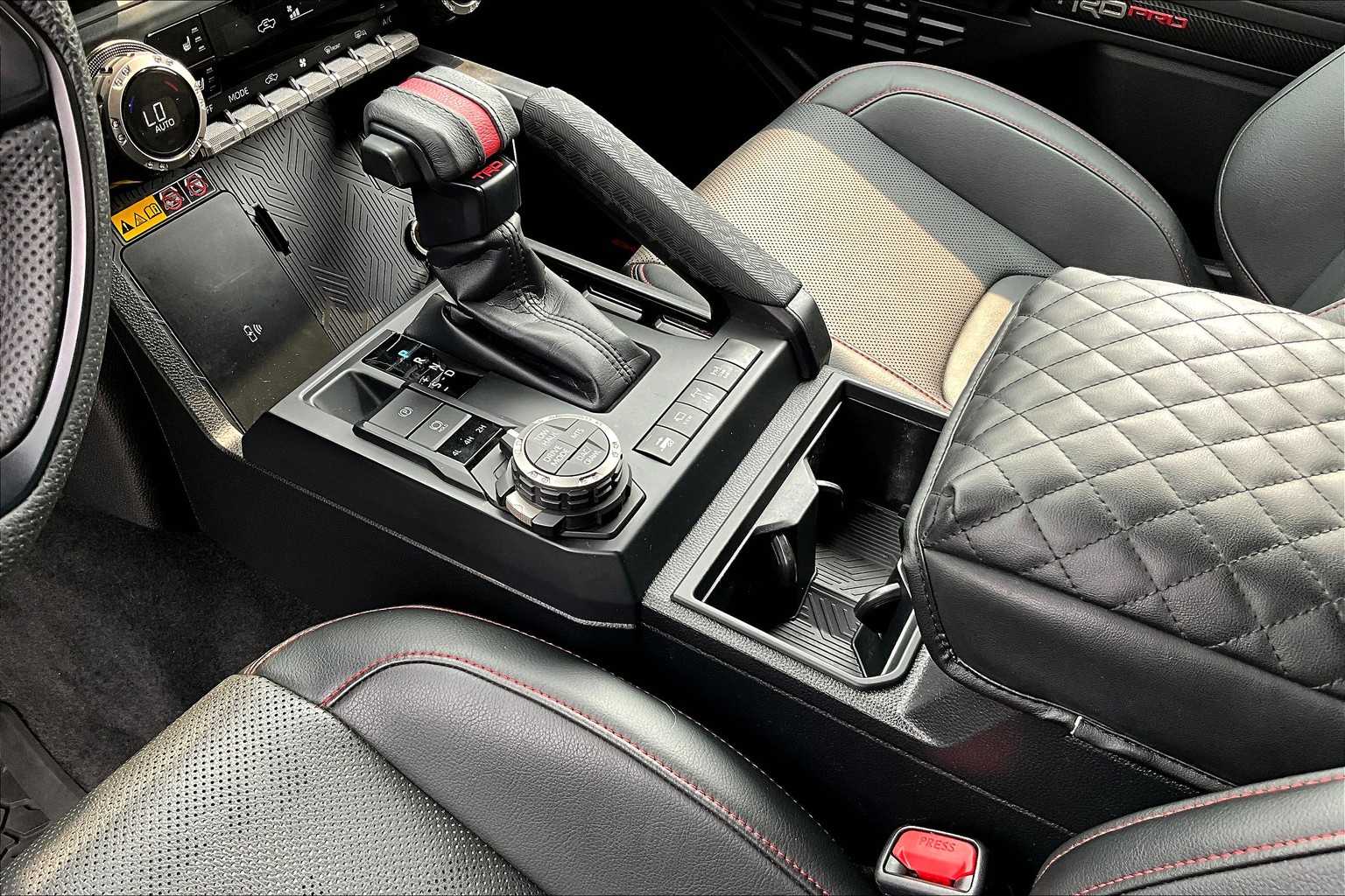 2024 Toyota Tacoma TRD Pro Hybrid - Photo 19