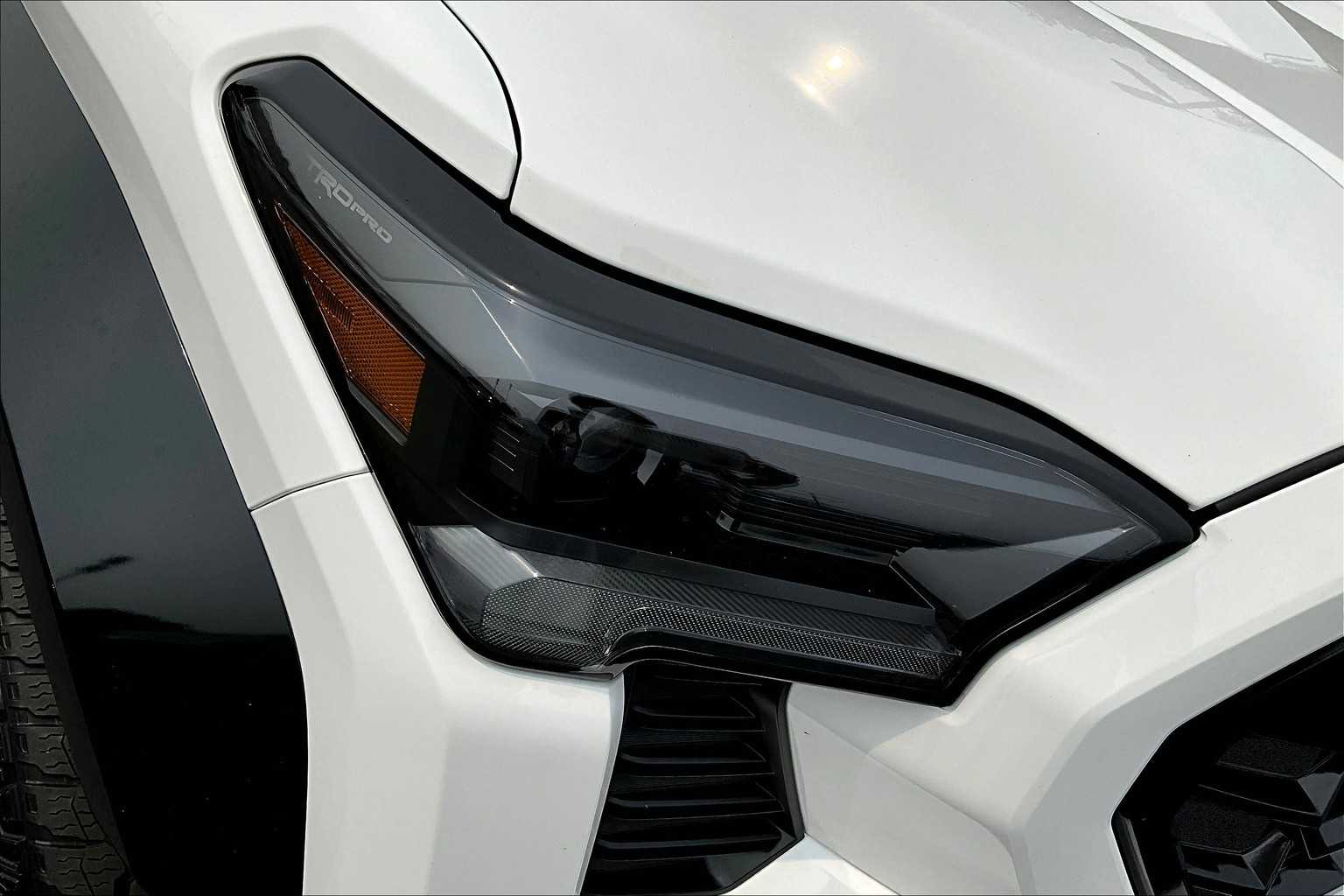 2024 Toyota Tacoma TRD Pro Hybrid - Photo 32