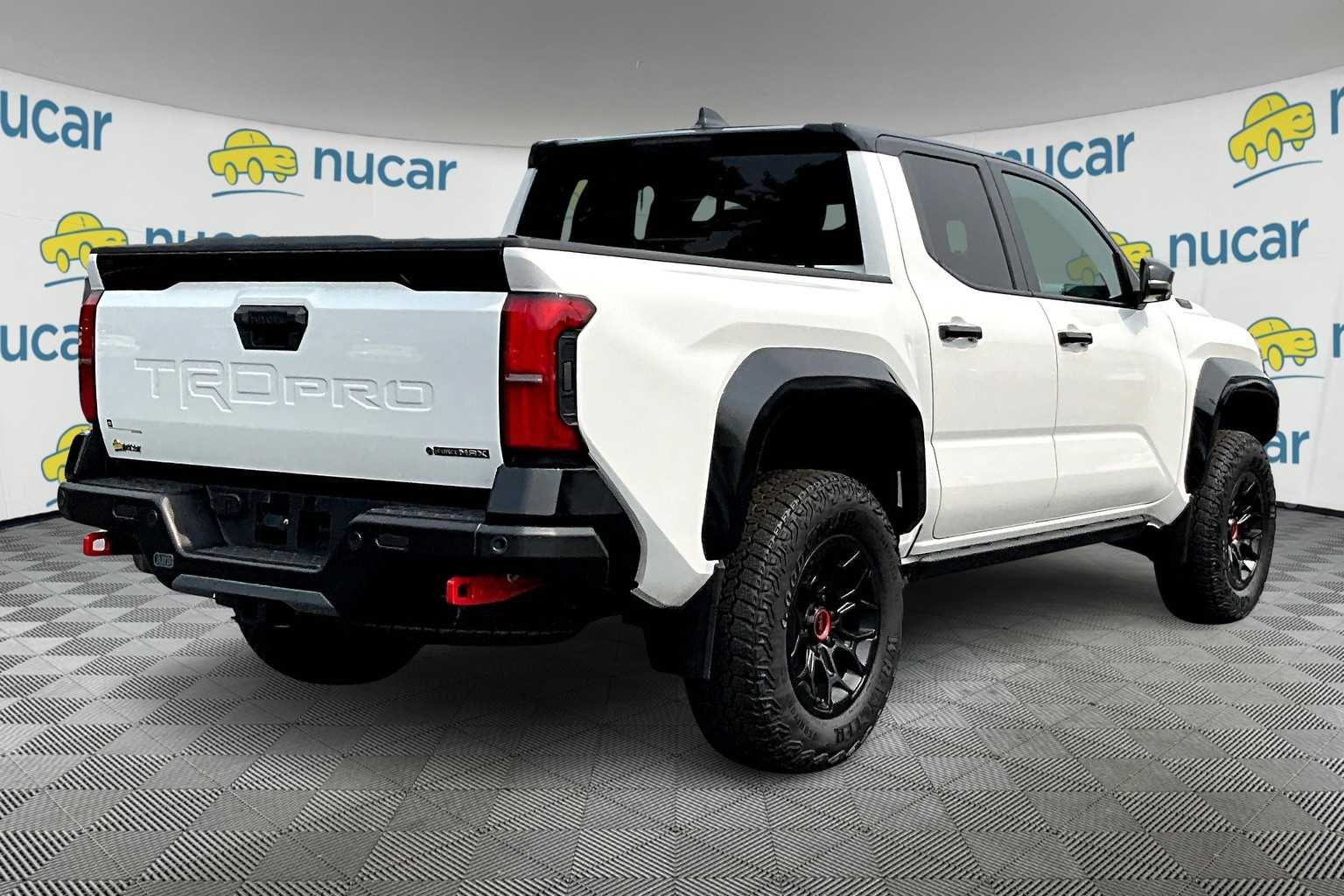 2024 Toyota Tacoma TRD Pro Hybrid - Photo 6