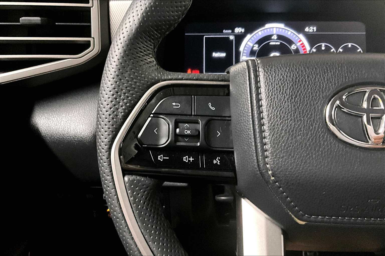2023 Toyota Tundra Limited Hybrid - Photo 23