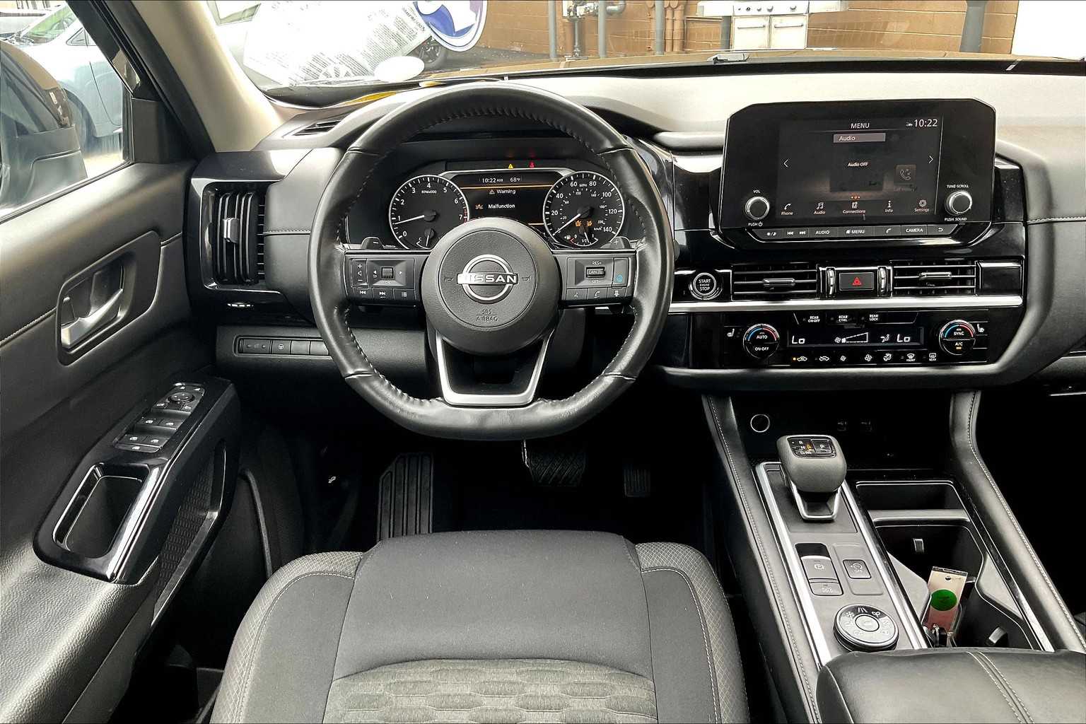 2022 Nissan Pathfinder SV - Photo 17
