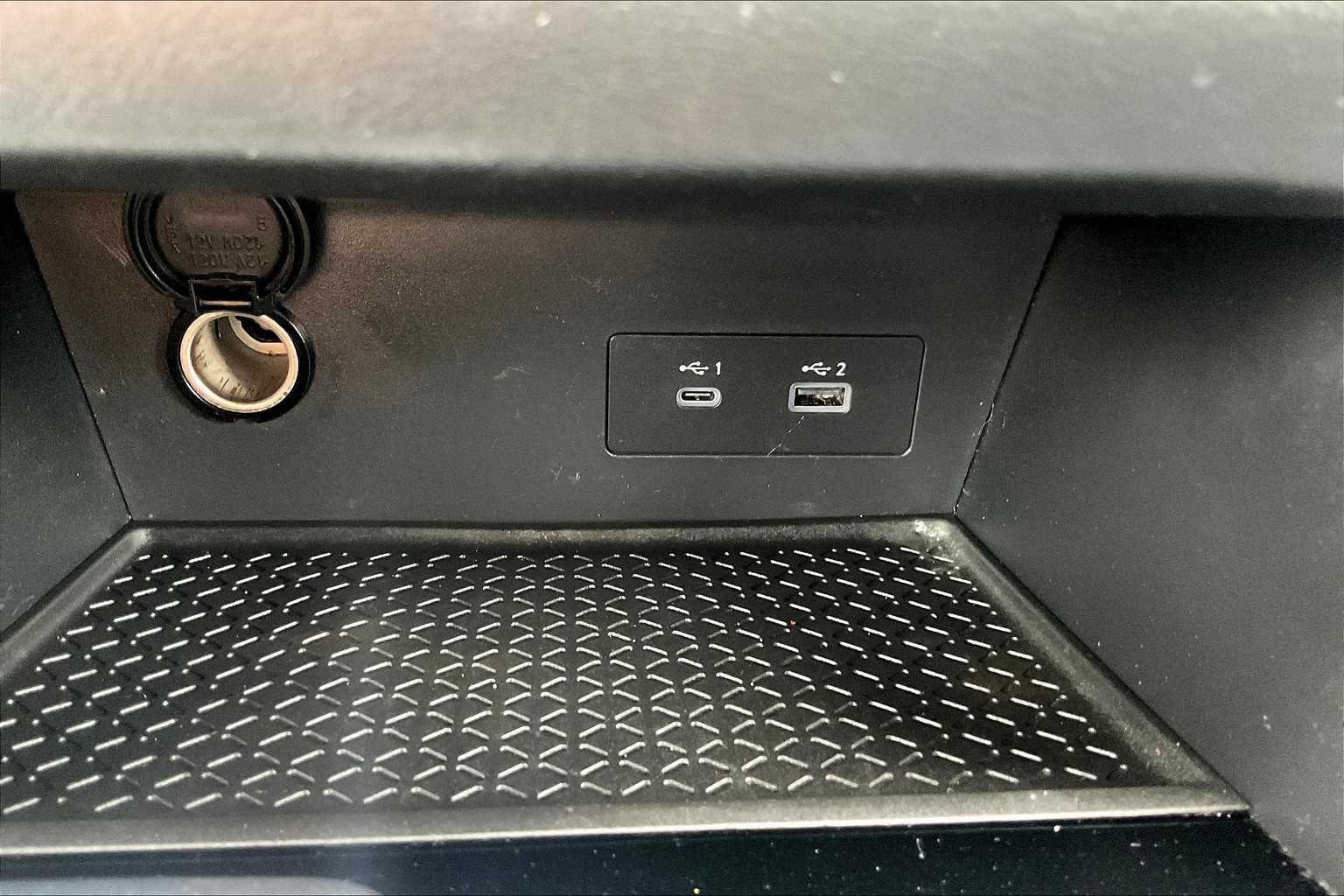 2022 Nissan Pathfinder SV - Photo 26