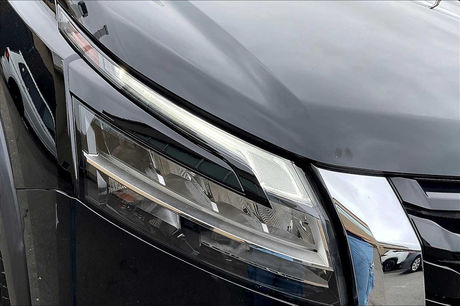 2022 Nissan Pathfinder SV - Photo 32