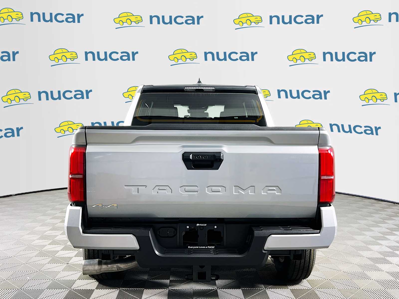 2025 Toyota Tacoma SR5 - Photo 5