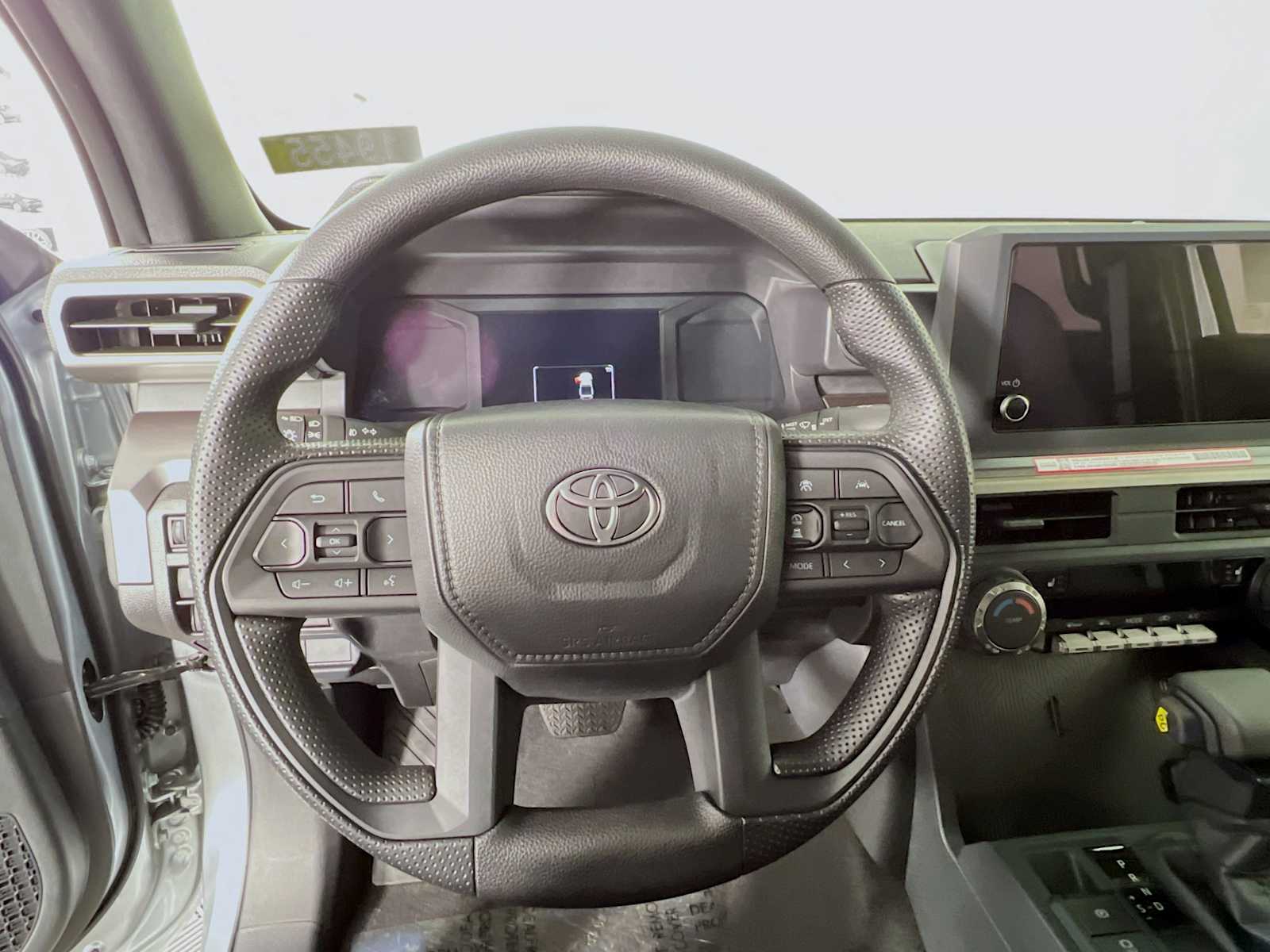 2025 Toyota Tacoma SR5 - Photo 7
