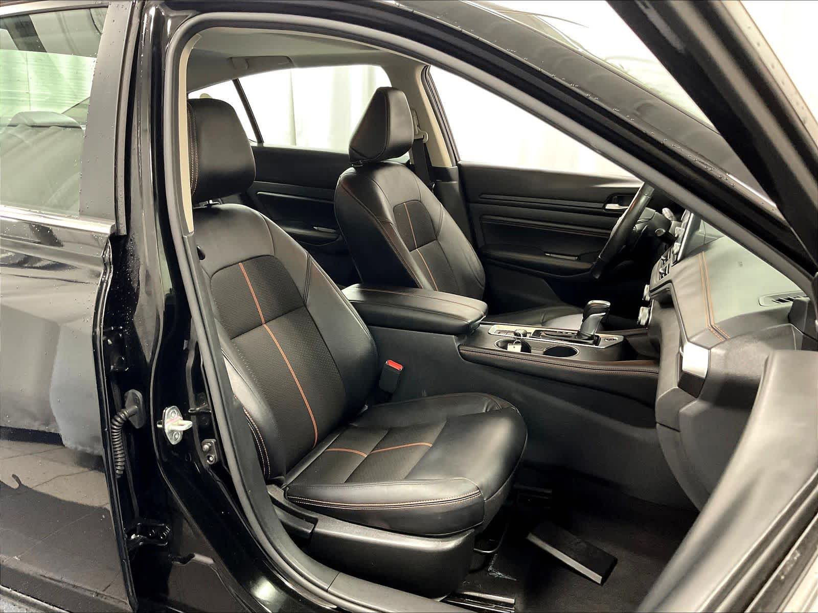 2022 Nissan Altima 2.5 SR - Photo 11