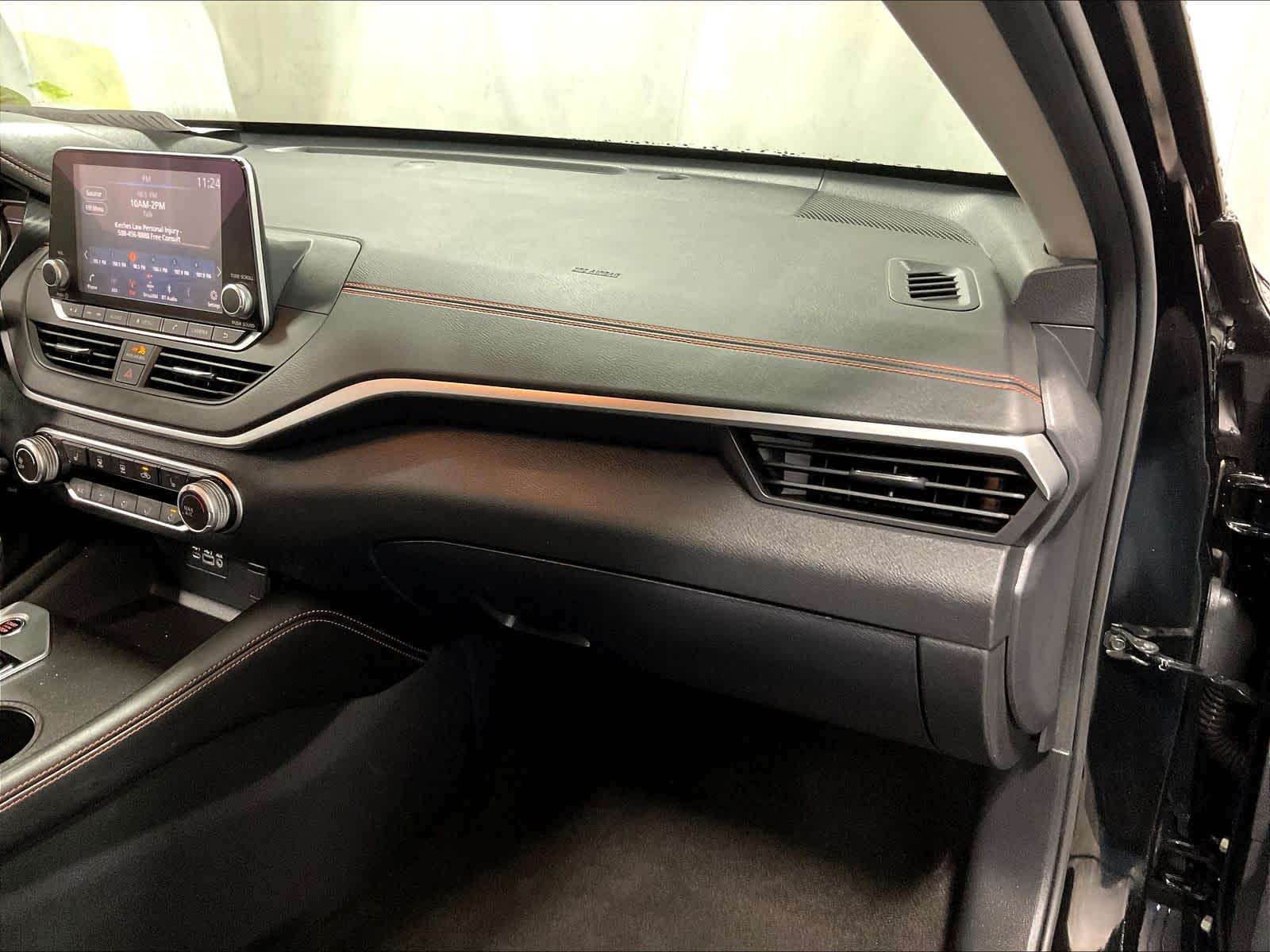 2022 Nissan Altima 2.5 SR - Photo 13