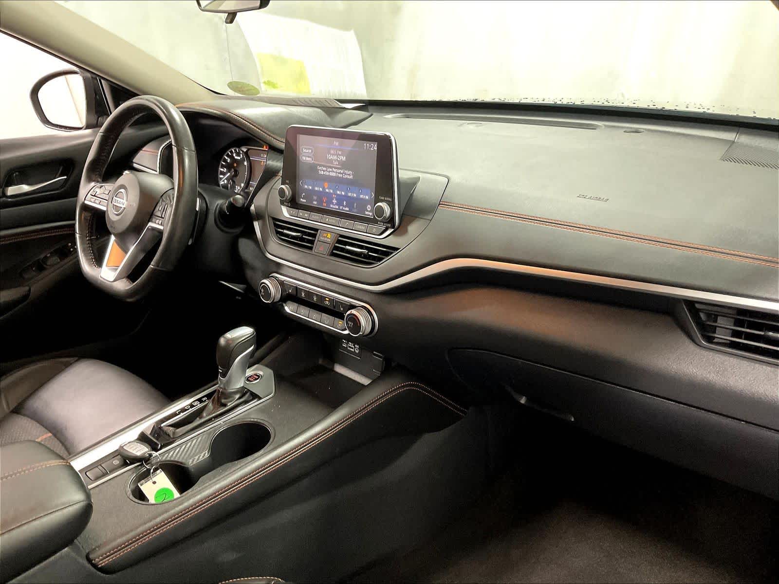 2022 Nissan Altima 2.5 SR - Photo 14