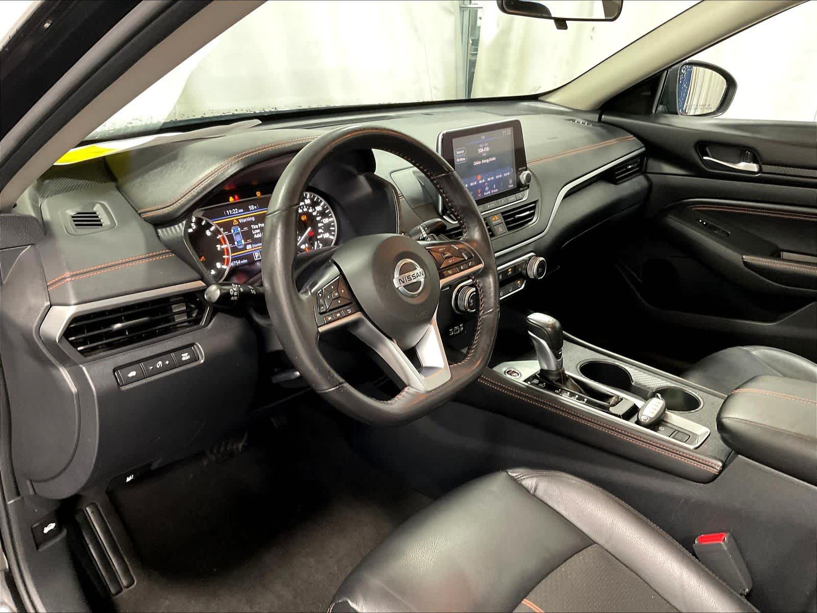 2022 Nissan Altima 2.5 SR - Photo 8