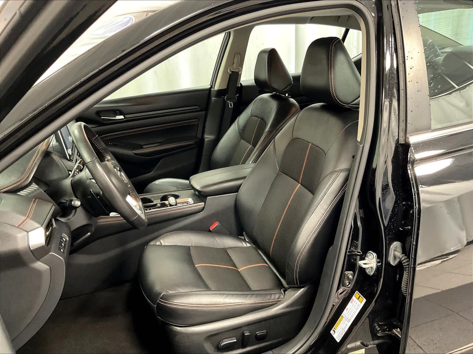2022 Nissan Altima 2.5 SR - Photo 10
