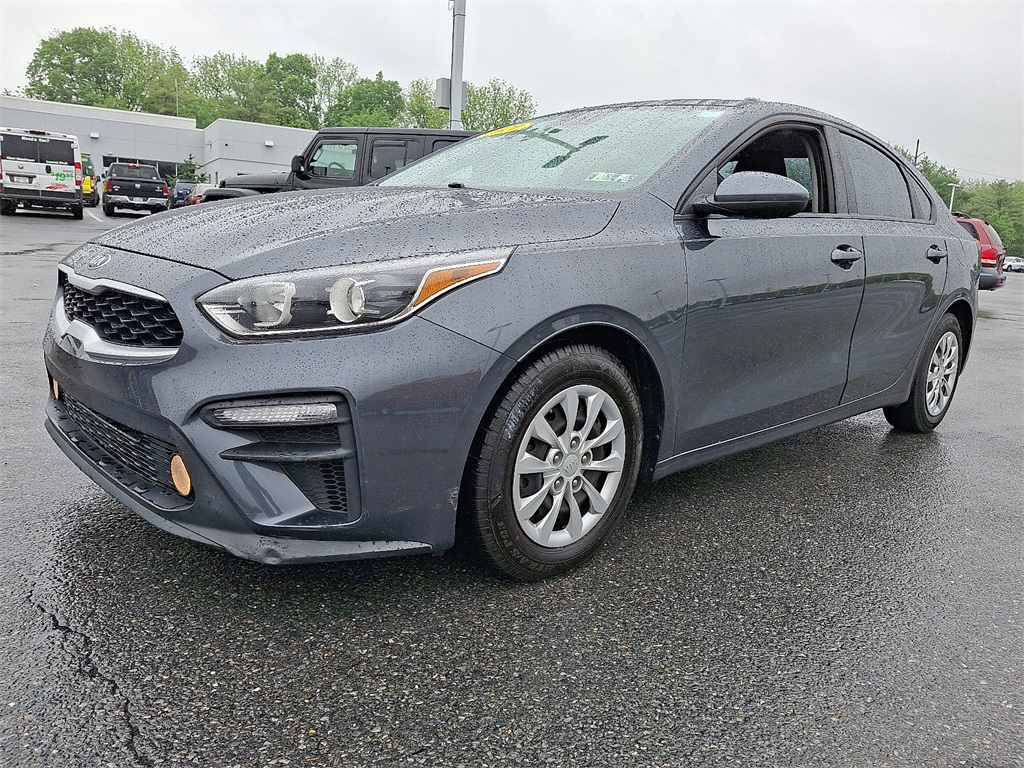 2021 Kia Forte FE - Photo 3