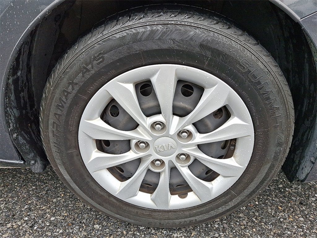 2021 Kia Forte FE - Photo 9