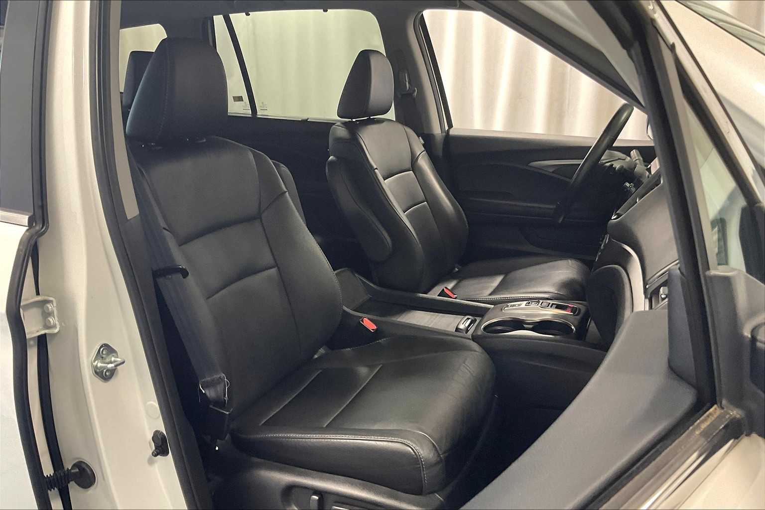 2022 Honda Pilot EX-L - Photo 11