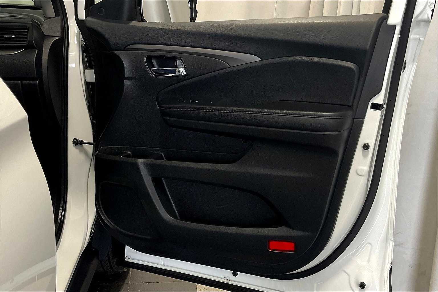 2022 Honda Pilot EX-L - Photo 12