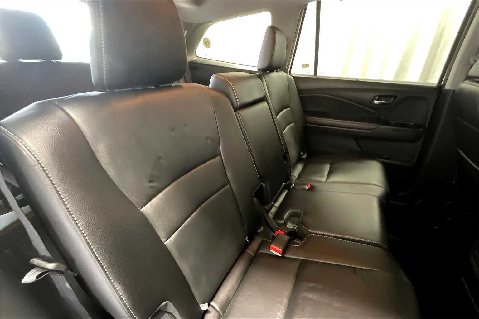 2022 Honda Pilot EX-L - Photo 16