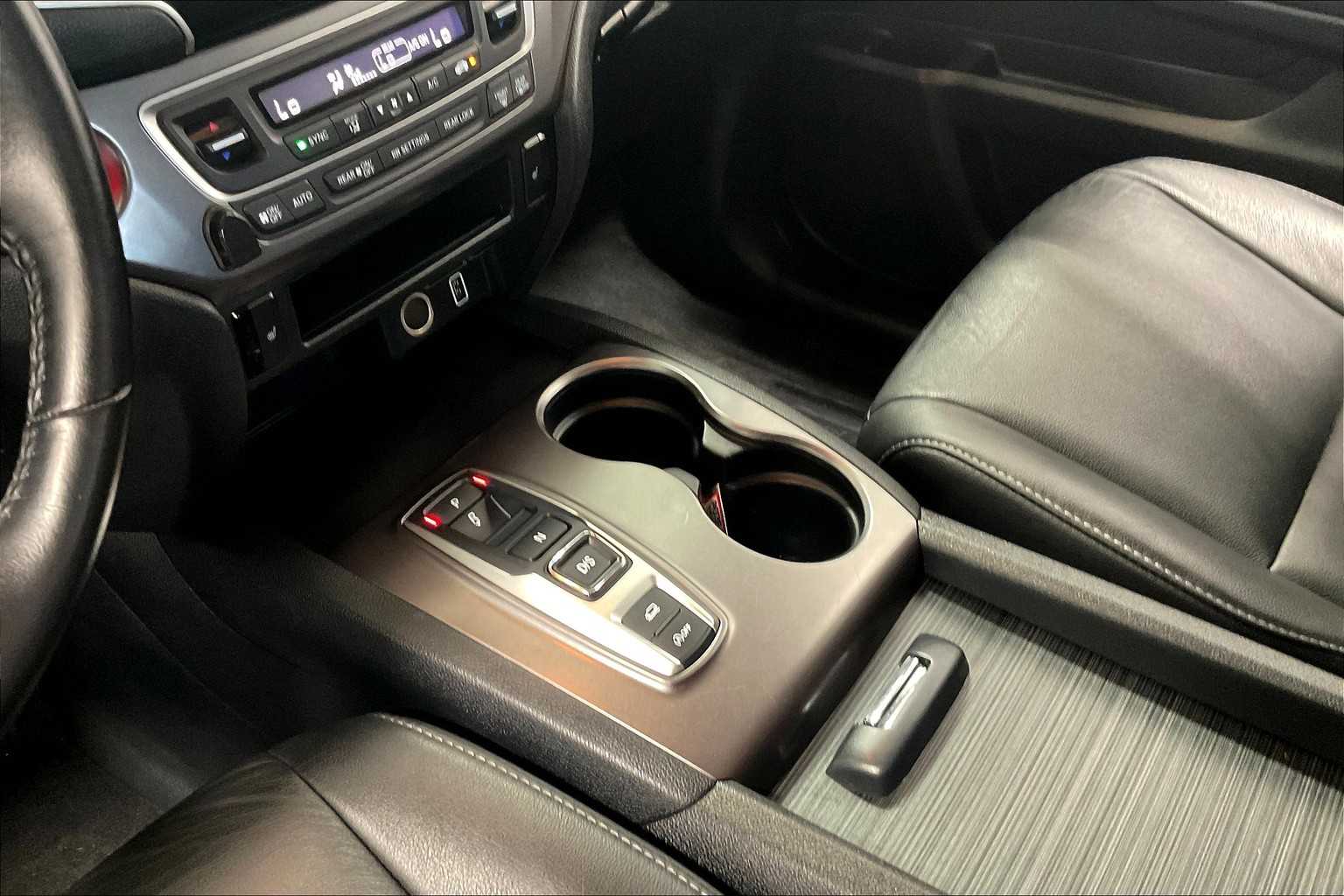 2022 Honda Pilot EX-L - Photo 21