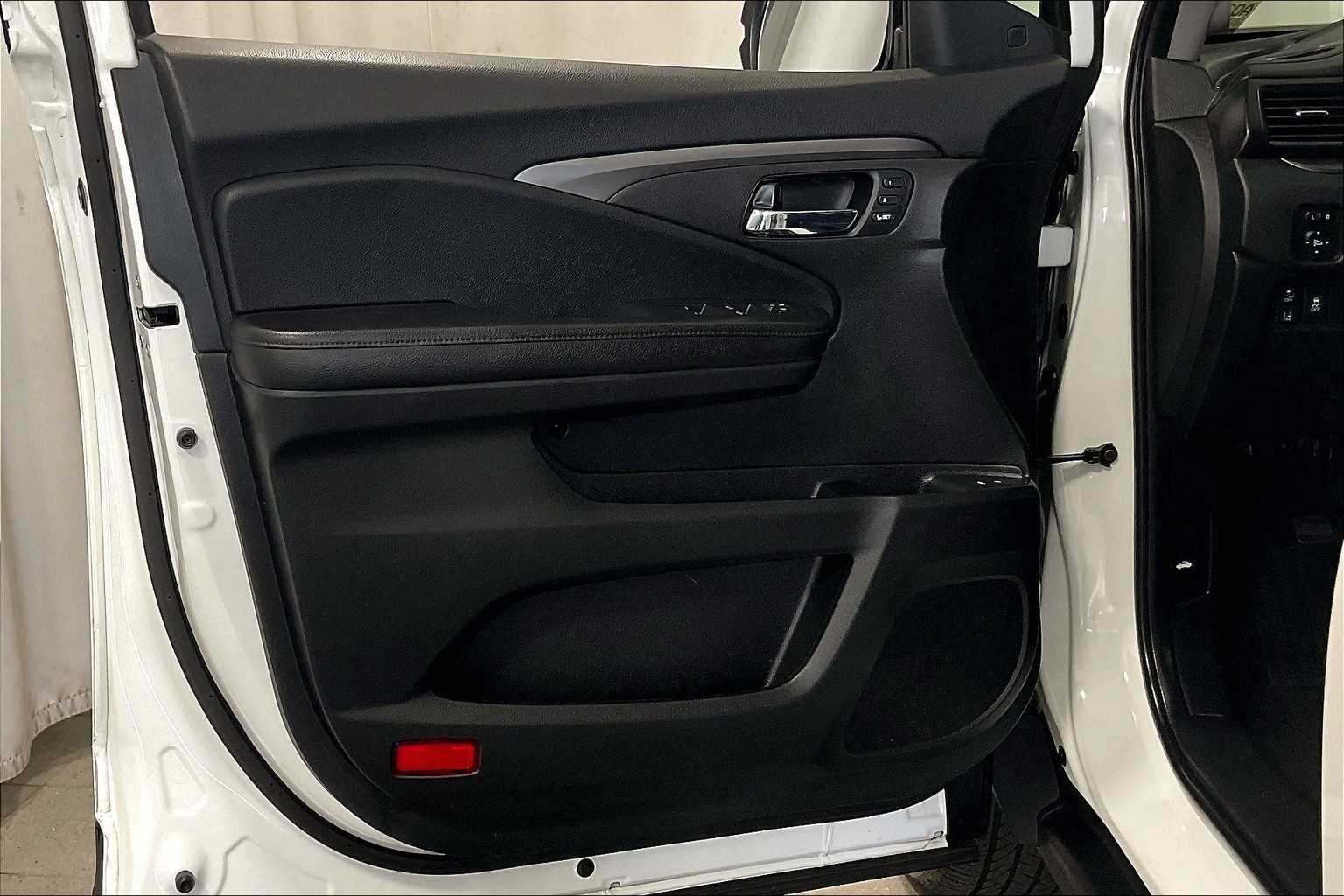 2022 Honda Pilot EX-L - Photo 9