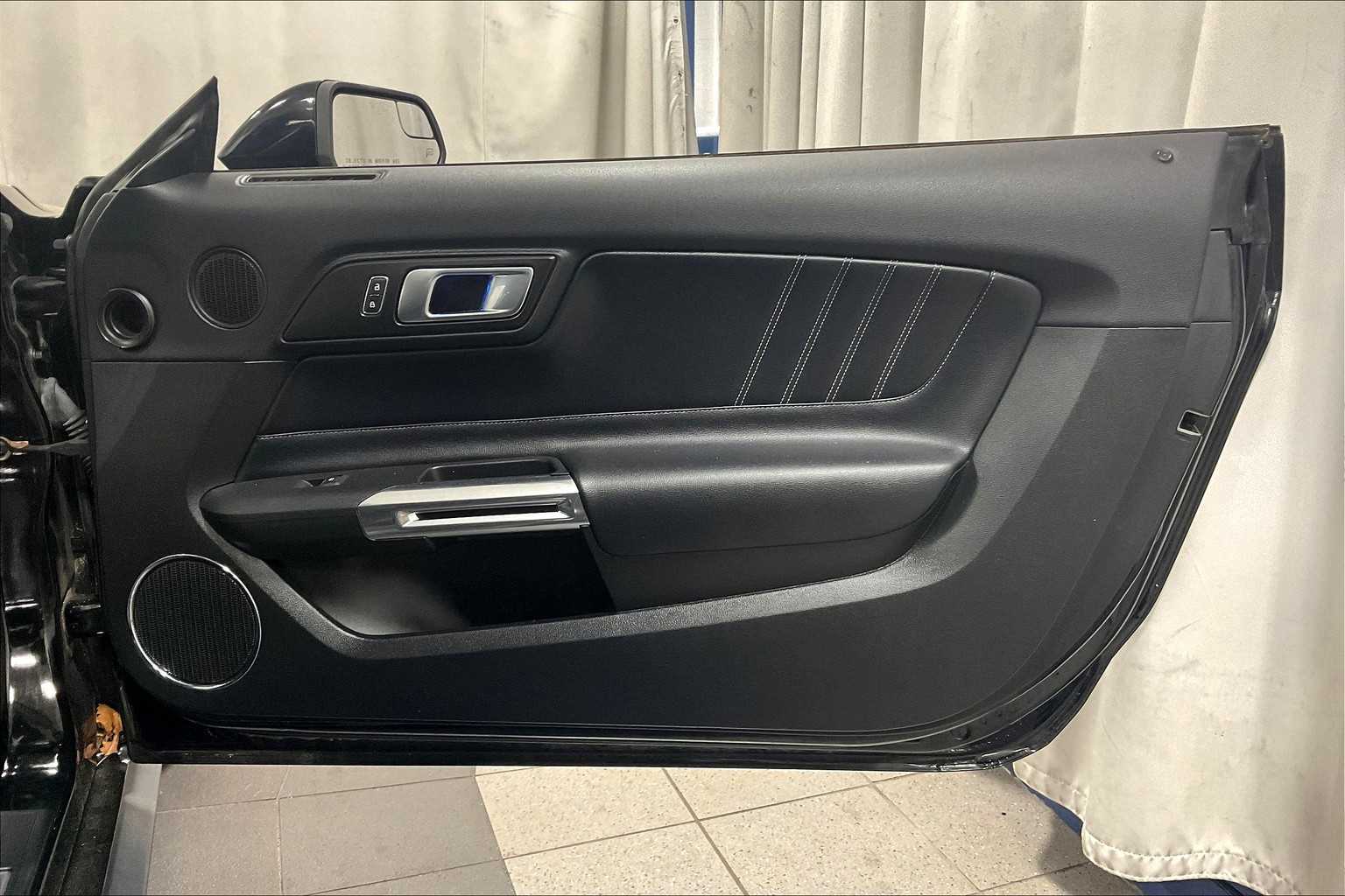 2020 Ford Mustang EcoBoost Premium - Photo 12