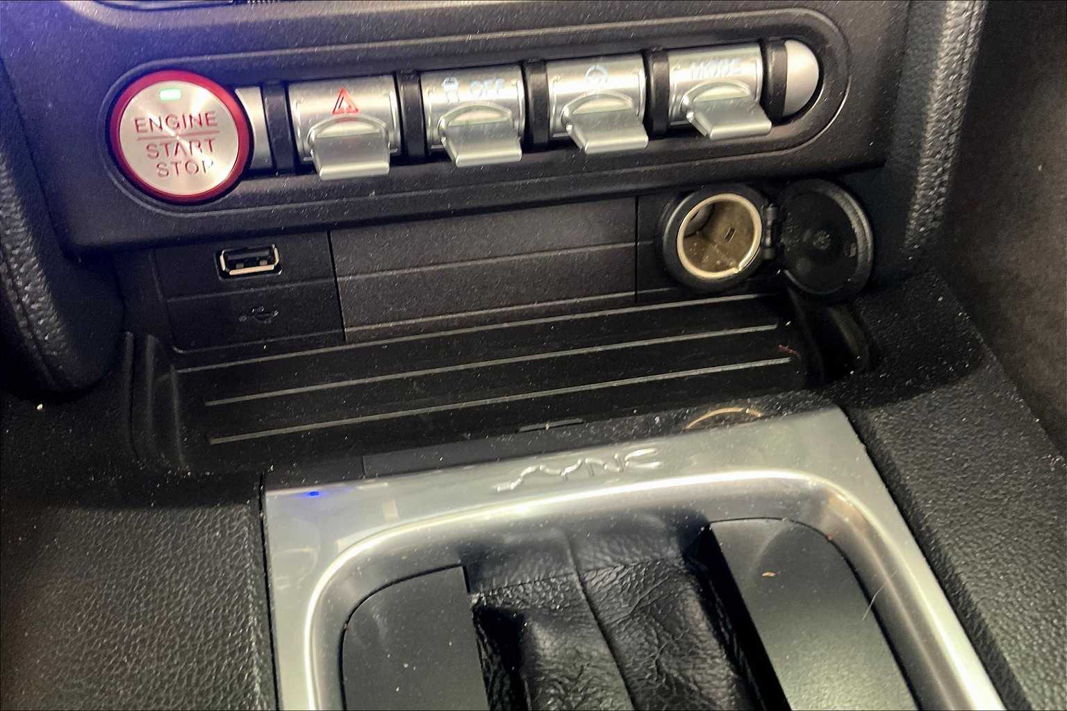 2020 Ford Mustang EcoBoost Premium - Photo 25