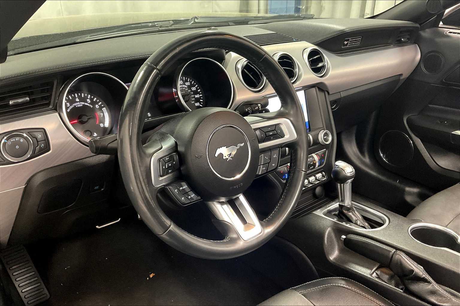 2020 Ford Mustang EcoBoost Premium - Photo 8