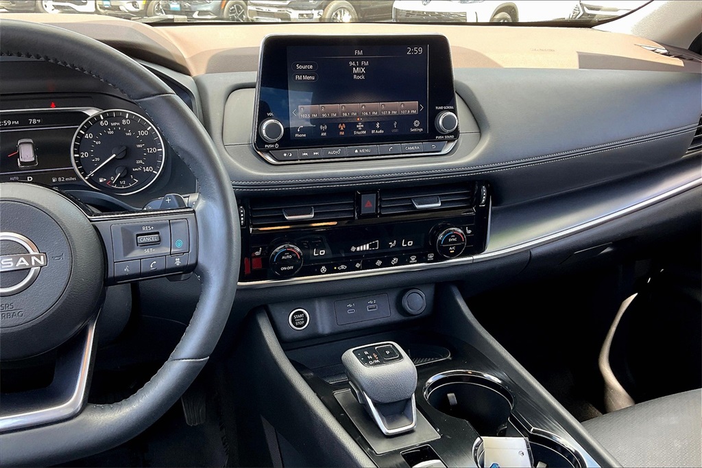 2022 Nissan Rogue SV - Photo 17